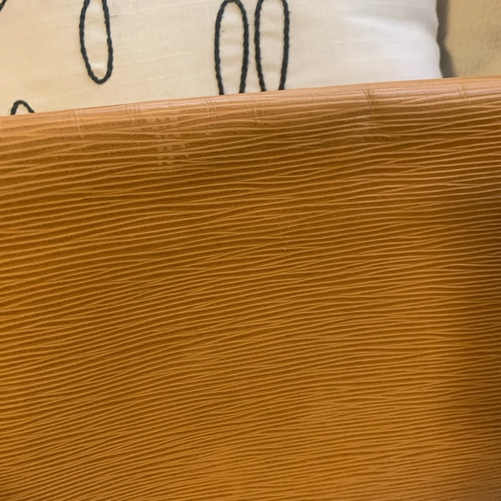 Louis Vuitton Epi Lena 32 Beige Clutch - Picture 14 of 16